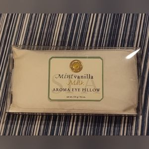 NWT!! BODY THERAPY SPA Eye Pillow